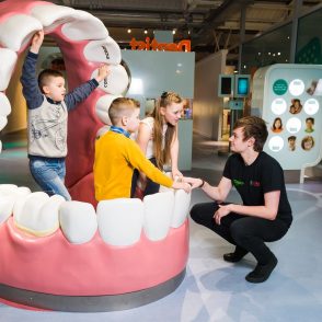Find the wobbly tooth